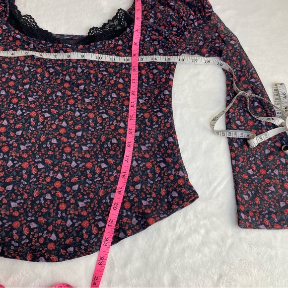 Maeve Floral Ballon Shoudlers Bell Sleeves Top with Lace Detail Size M - Picture 13 of 17